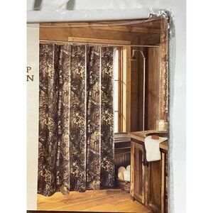 Cabela's Grand River Lodge Xtra Real Tree AP Shower Curtain